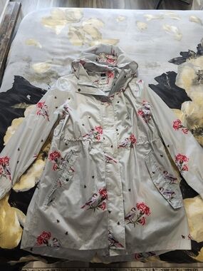 Joules Light Gray Floral & Bird Hooded Trench Coat